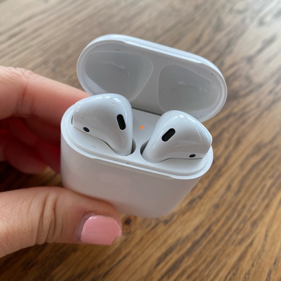 Airpods second generation - Picture 3 of 6